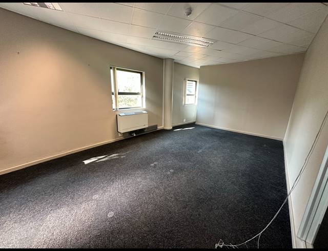 358M² OFFICE TO LET IN PARKTOWN